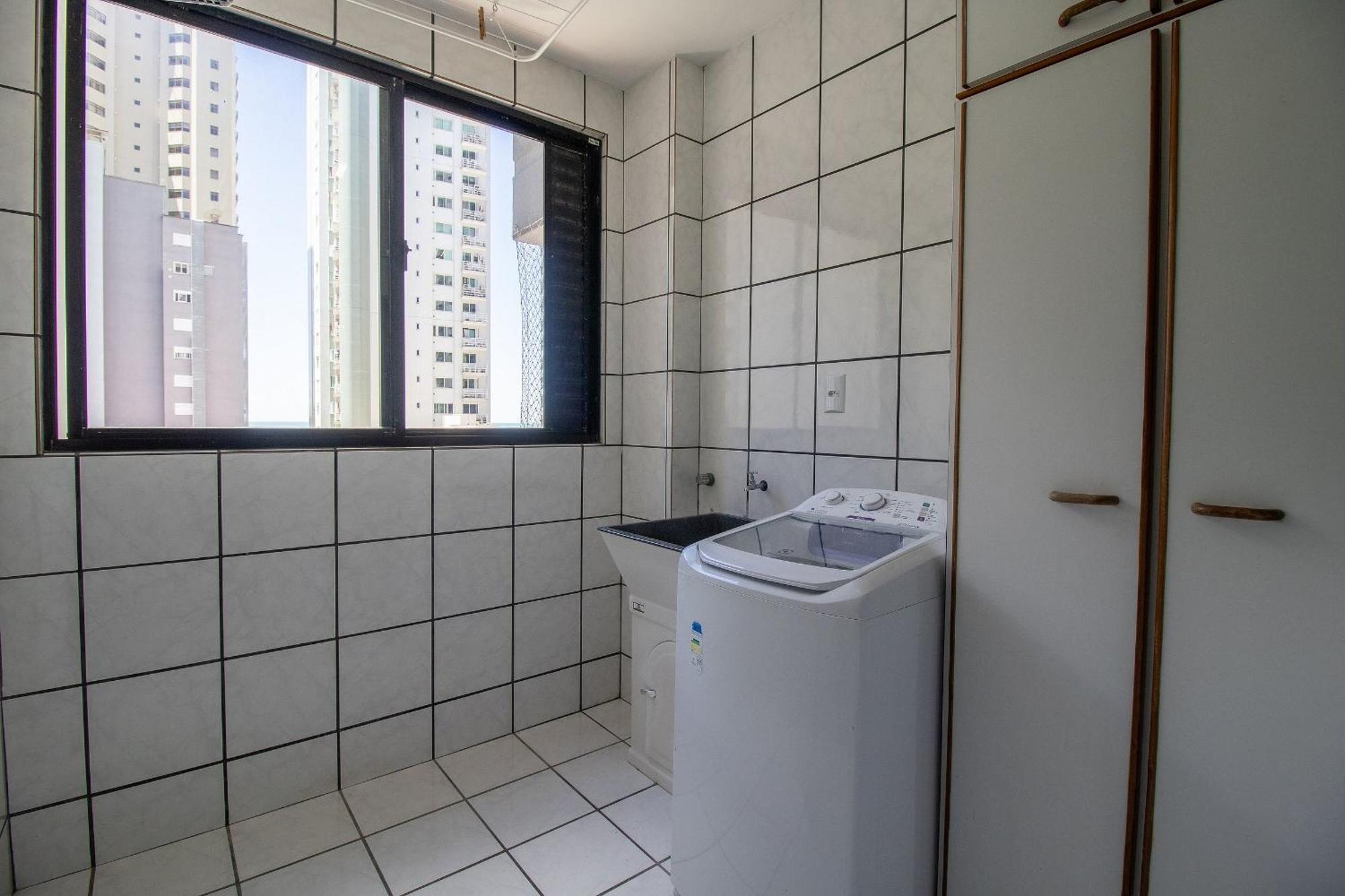 Apartamento Pdb42 - 3 Dorm Climatizados, Garagem, Quadra Mar *